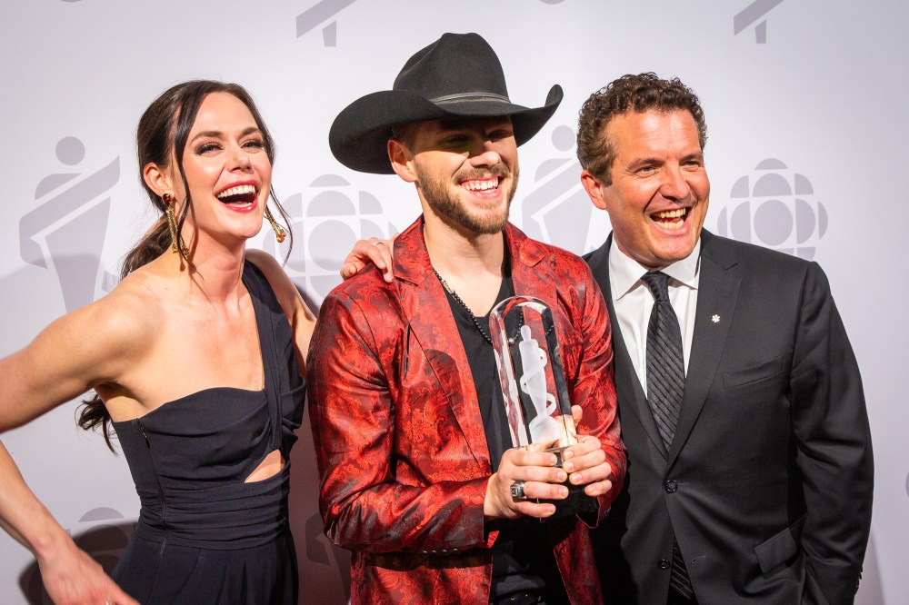 SunWin-12 Tessa Virtue Brett Kissel and Rick Mercer